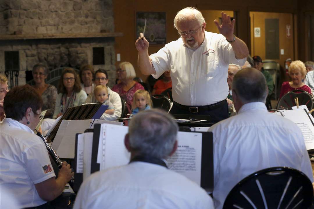 WebSylSERENADE04p-smith-directs