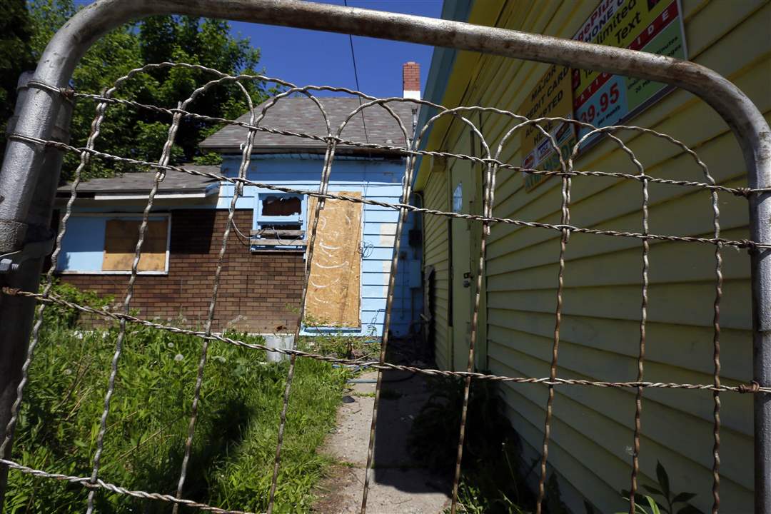 CTY-uglytoledo-east-Starr