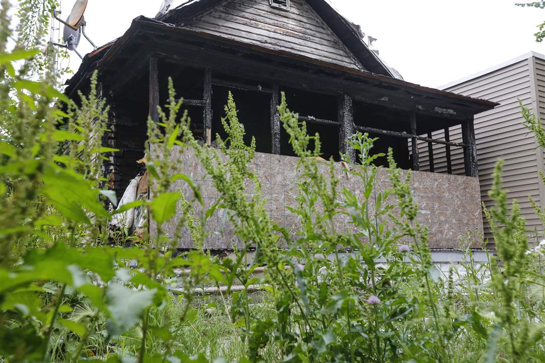 CTY-uglytoledo-north-Chestnut-and-Palmer