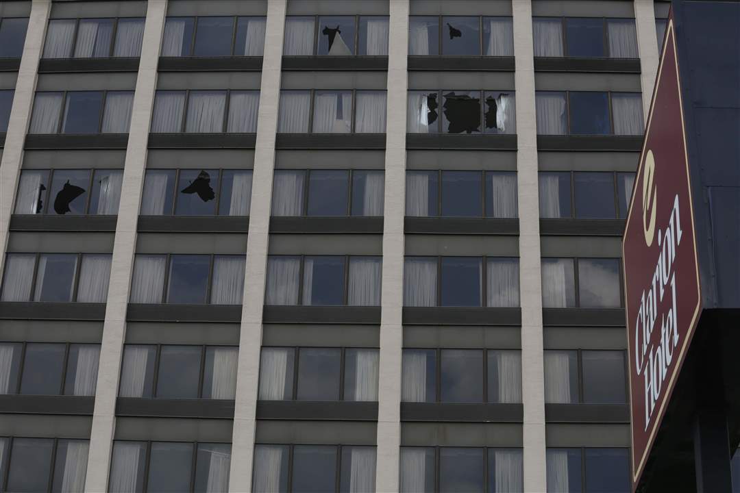 CTY-uglytoledo-Clarion-windows