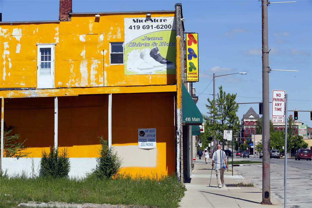 CTY-uglytoledo-east-Main-Street