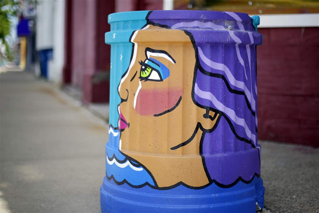 face-trash-can-6-22