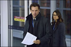 Corey Stoll and Mia Maestro in a scene from the new series ‘‍The Strain,’ premiering Sunday.