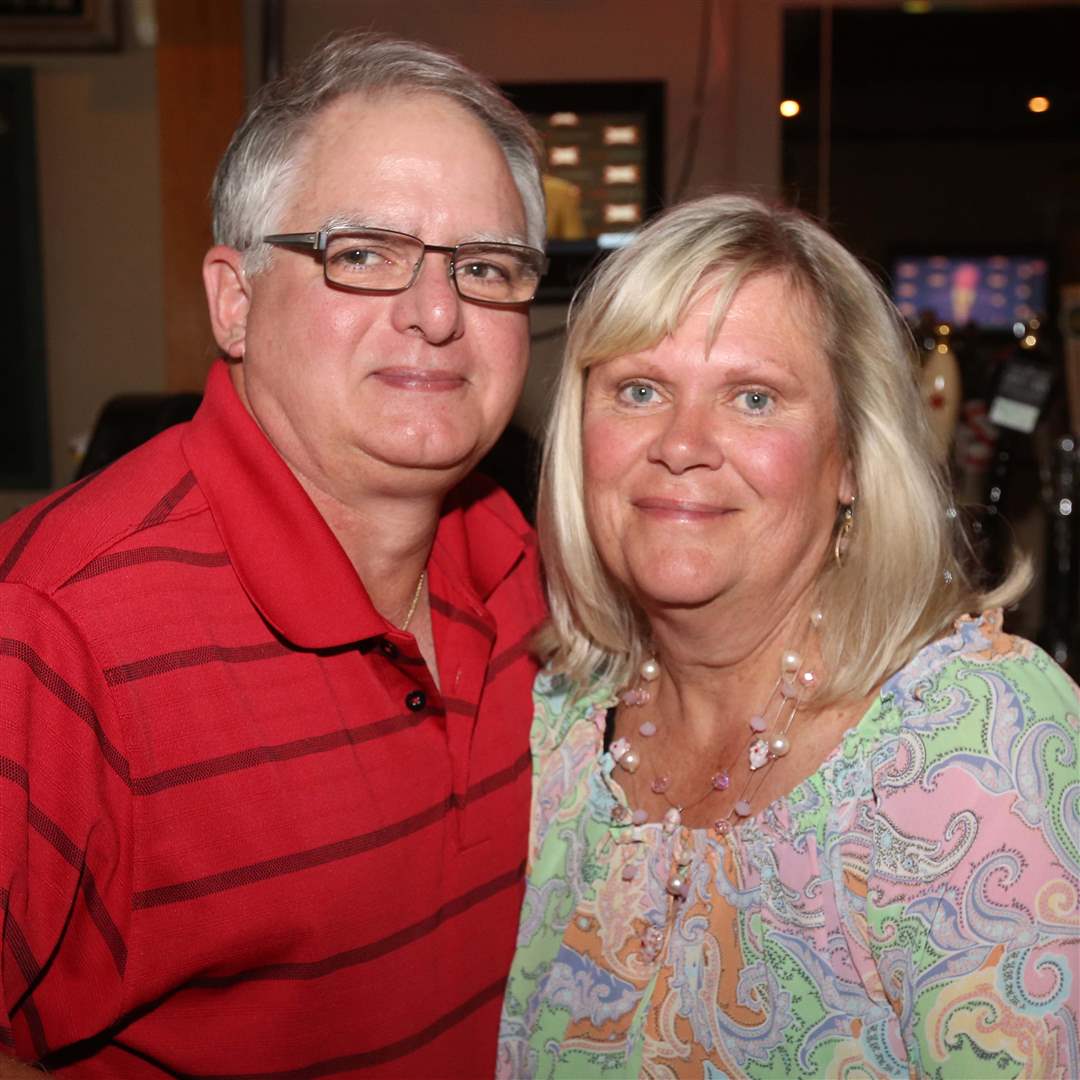 yappy22p-James-Weaver-and-Sharon-Duncin