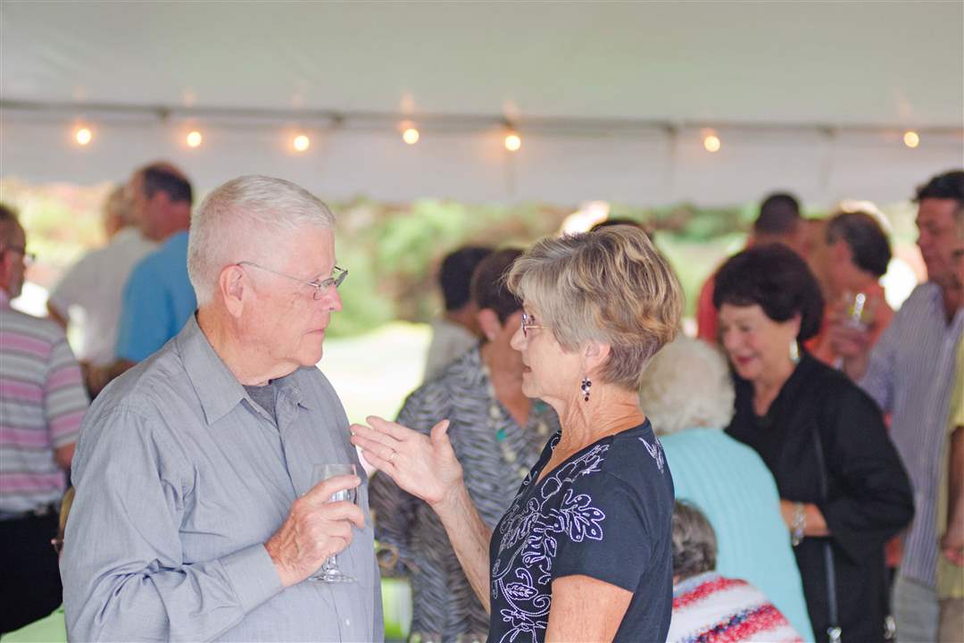 DSD-7028-jpg-Reg-Noble-and-Elaine-Mylander