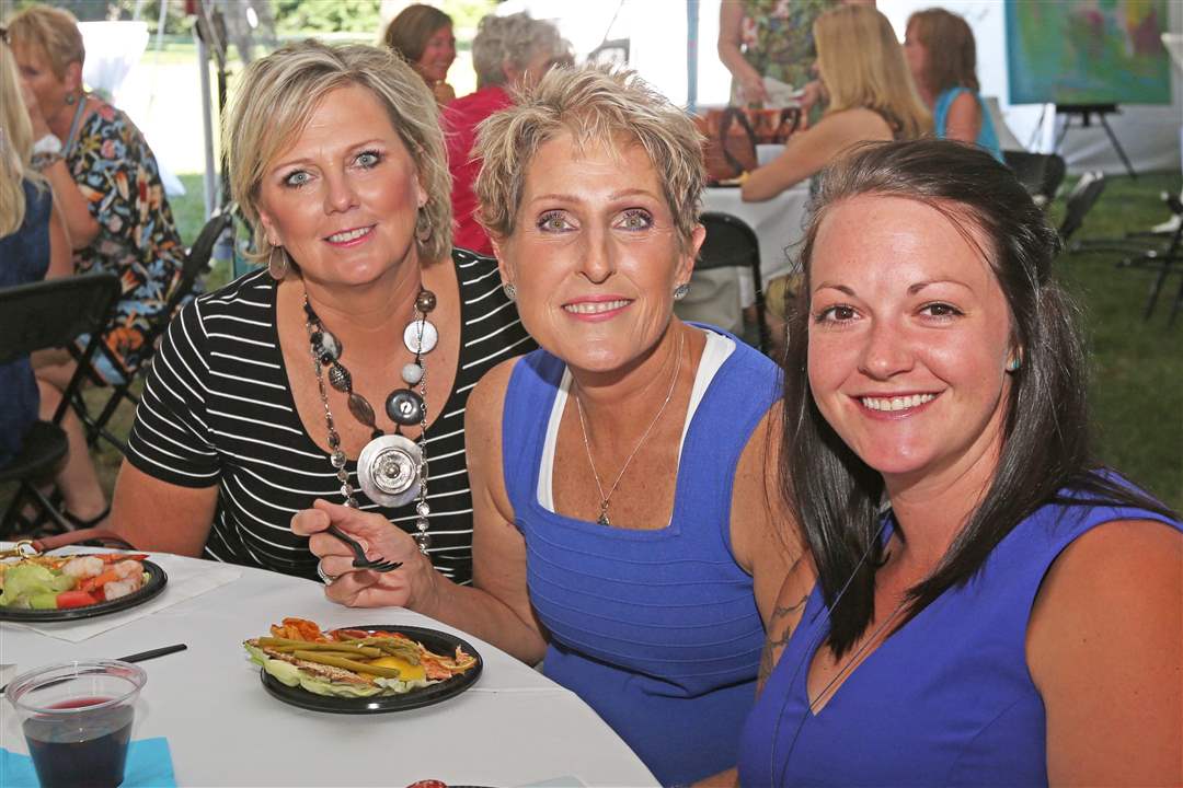 SOC-chicks08p-Karen-Florian