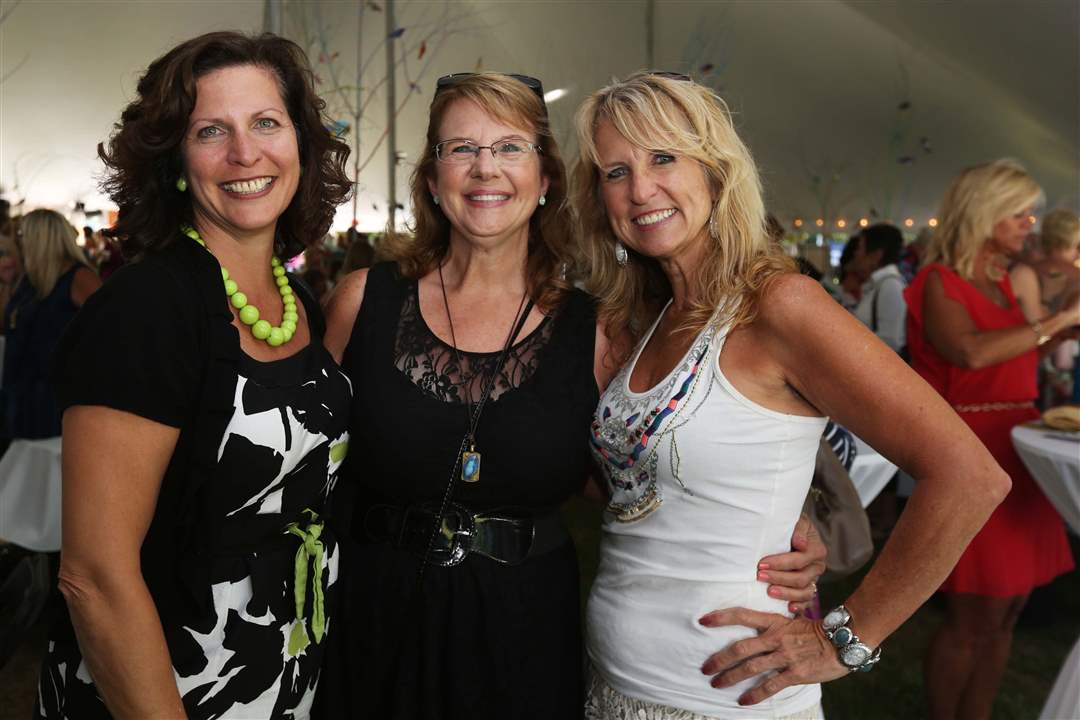 SOC-chicks08p-Ruth-Light