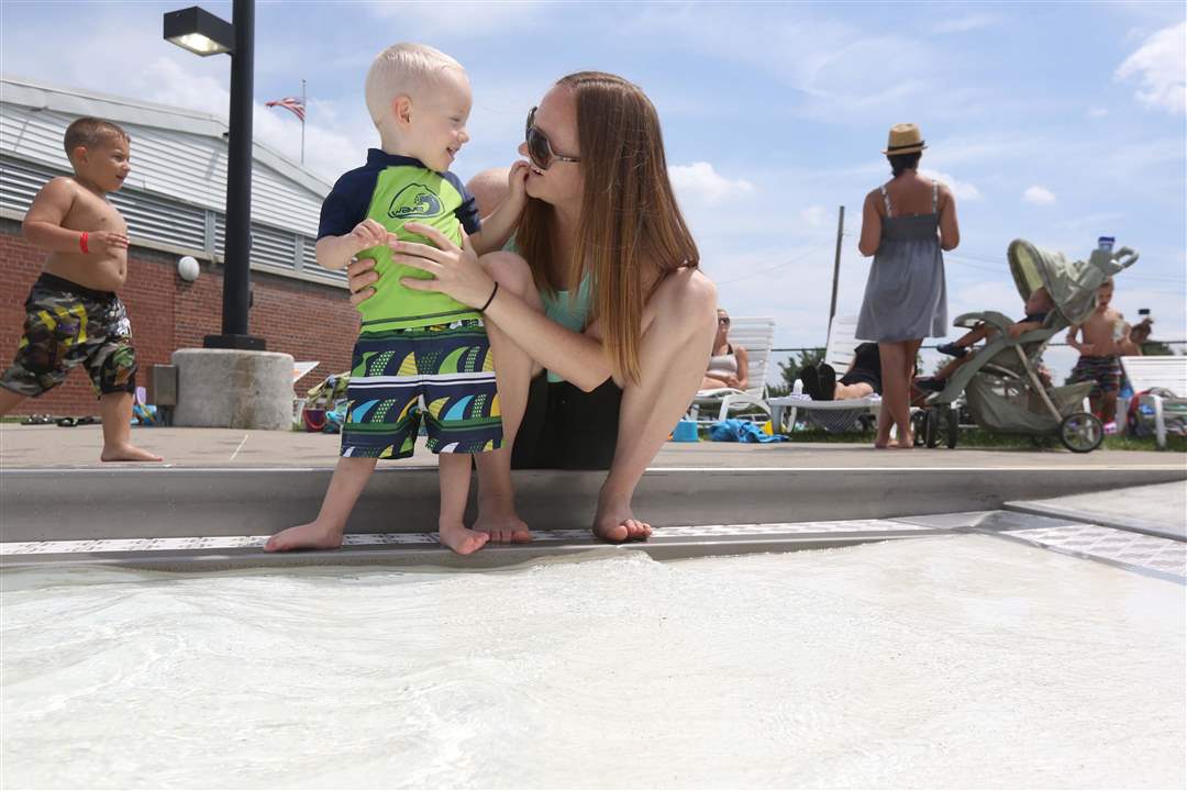 Webpbg-pool08-Allice-Stockhoff