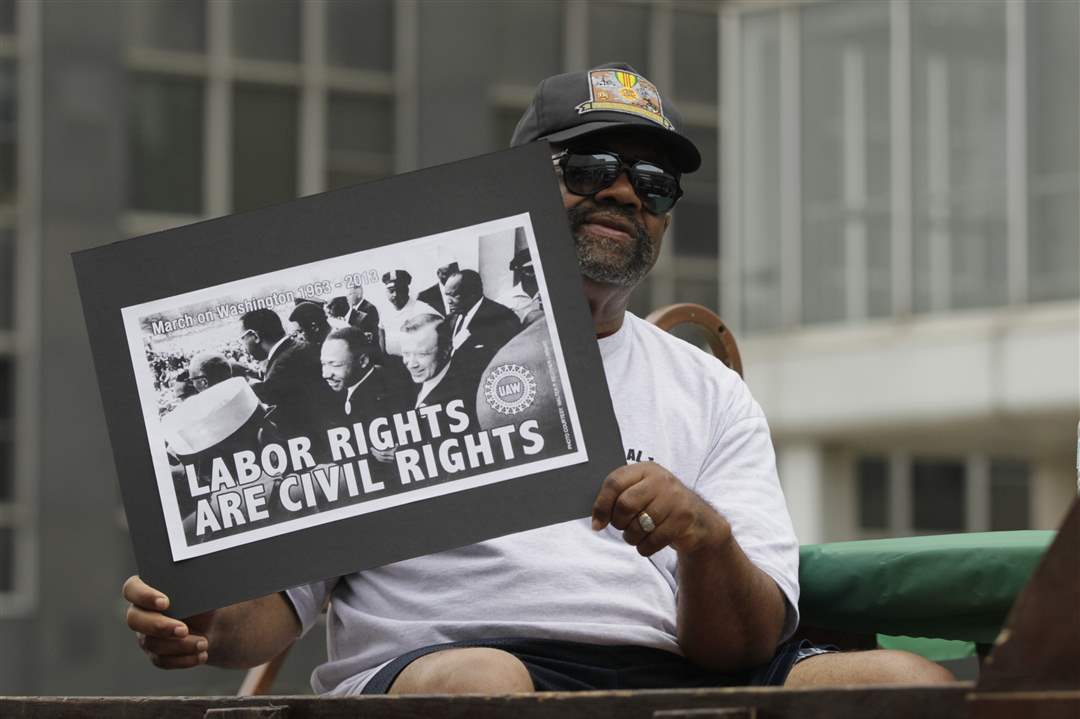 CTY-parade02p-Harold-Stephens
