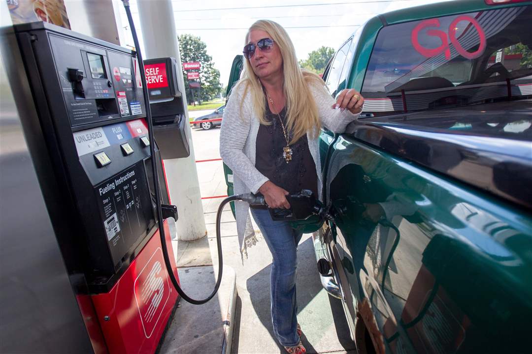 CTY-gasprices19p-Denise-Cole