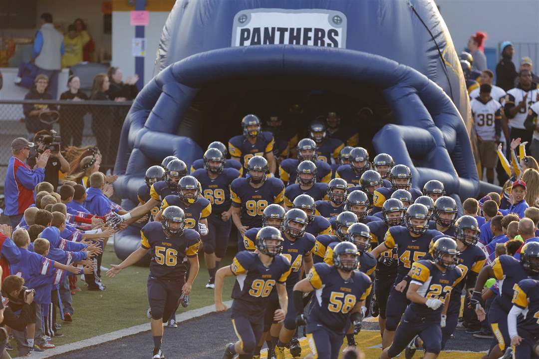 SPT-CCwhitmerFB20p-take-the-field