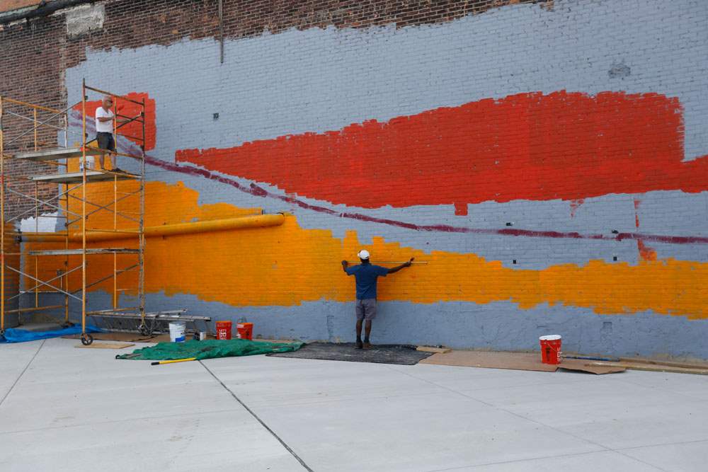 MAG-mural21pIvan-Kende-on-the-scaffold-left-and-Y