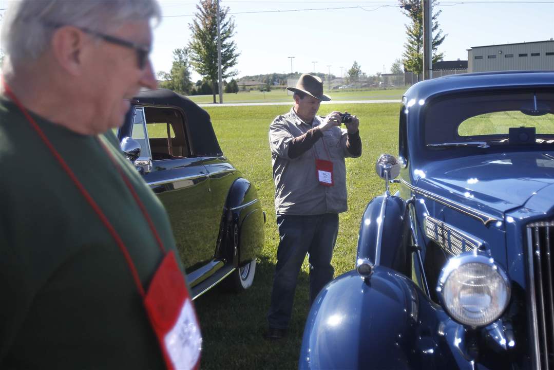 CTY-cars22p-Cal-Knoff