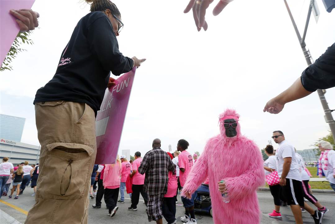 CTY-raceforthecure29p-Courizma-Williams