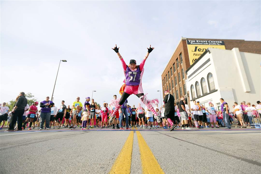CTY-raceforthecure29p-Marabeth-Lewis