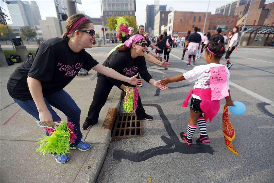 CTY-raceforthecure29p-Glass-City-Rollers