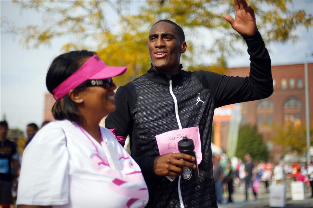 CTY-raceforthecure29p-Brandynn-Adams