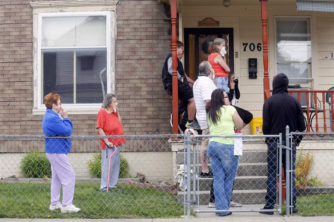 CTY-ELAINAHOUSE02p-12