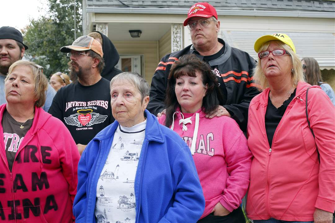 CTY-ELAINAHOUSE02p-3