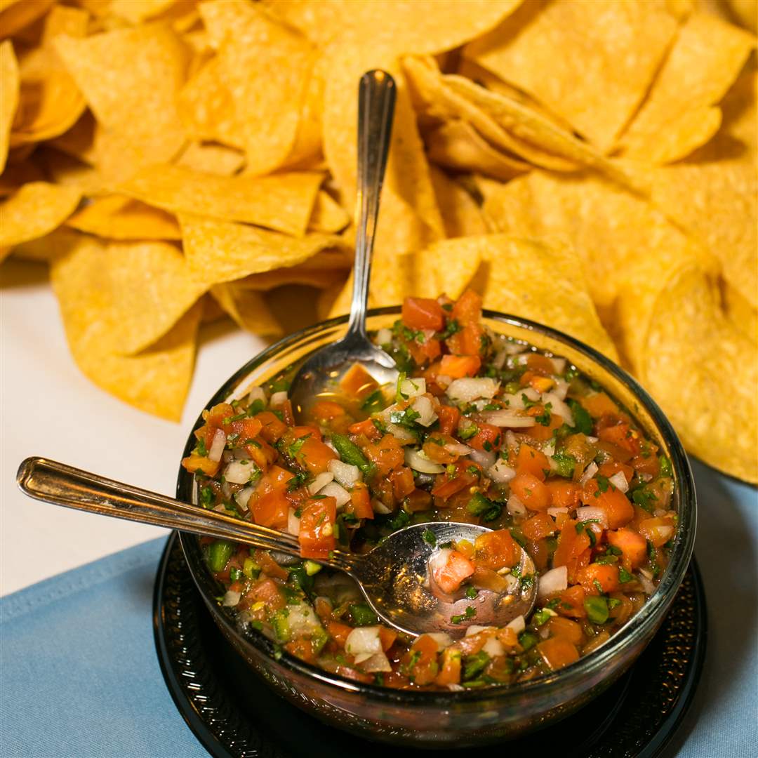 FEA-walleyefood07pat-the-H-2