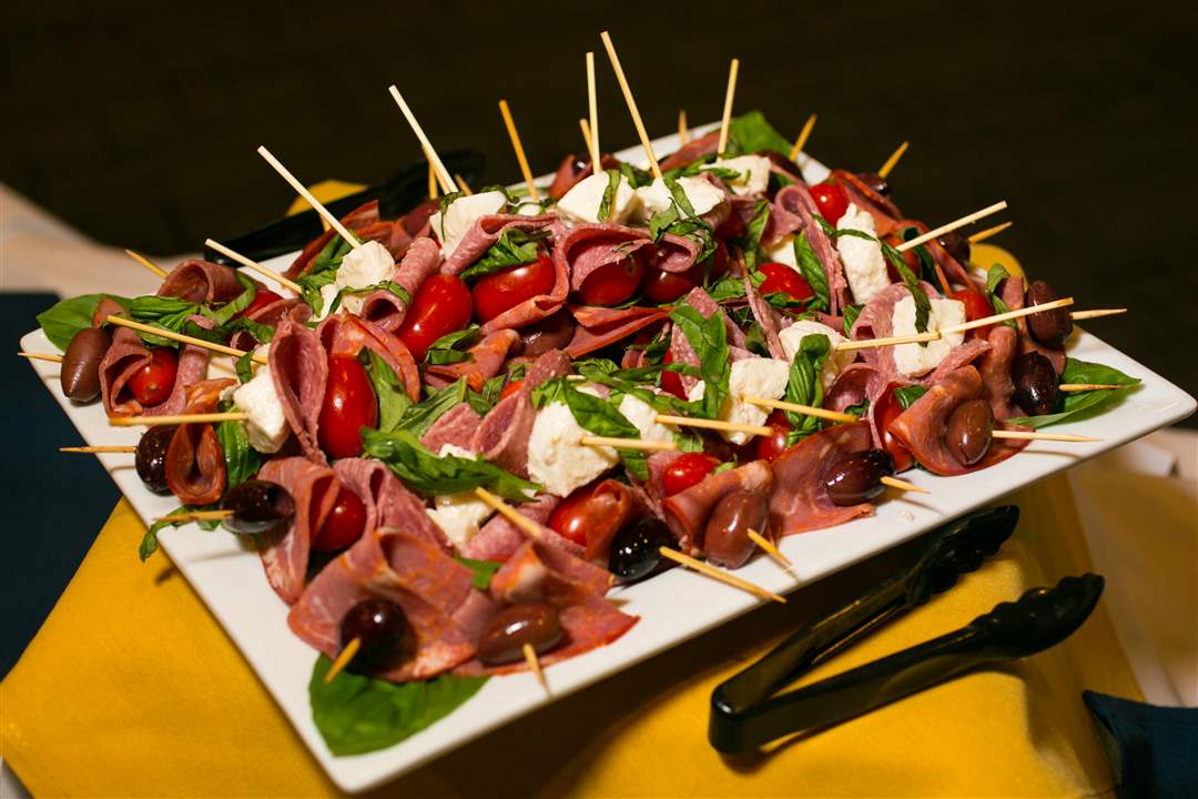 FEA-walleyefood07pat-the-H-1