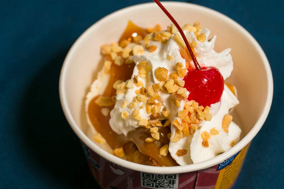 FEA-walleyefood07pat-the-H-11