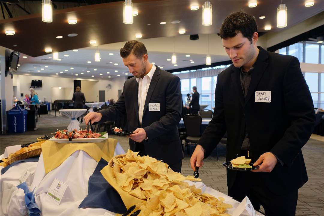 FEA-walleyefood07pat-the-H-5