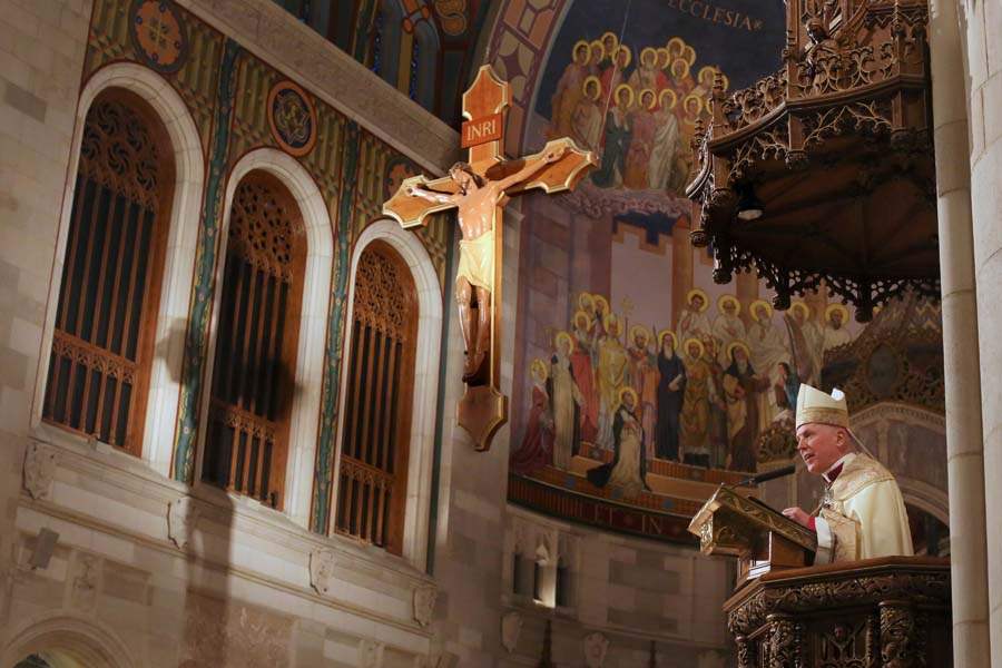 Bishop22-bishop-thomas-and-crucifix