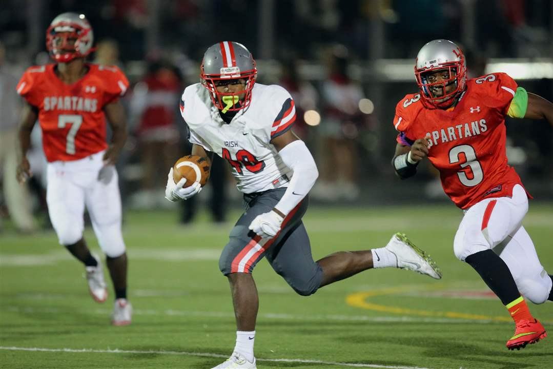 SPT-CClimaFoot25p-Warren-touchdown