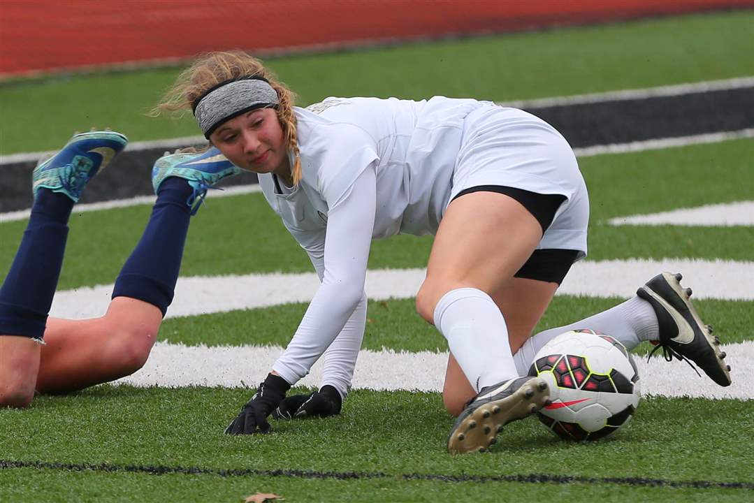 SPT-RegionalSoccer2p-Erika-Joldrichsen