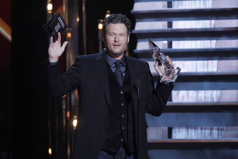 2014-CMA-Awards-Show-18