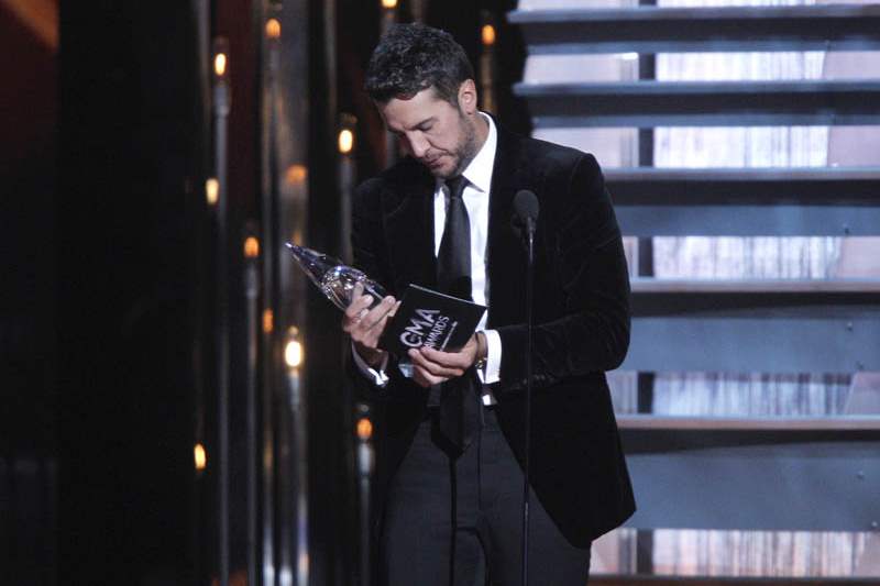 2014-CMA-Awards-Show-19