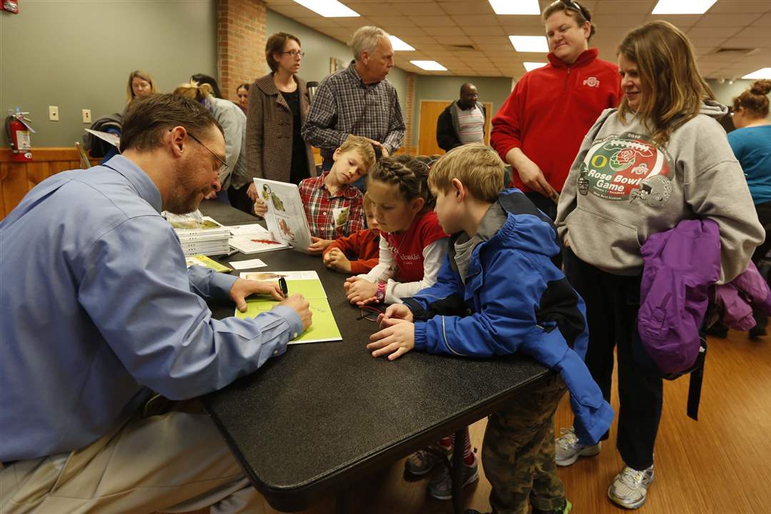 WebSylCritters08p-Tressel-and-Scarlet-Holton