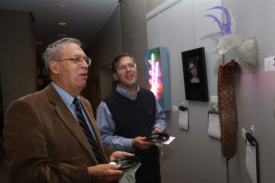 SOC-hotglass22p-Steve-Shawaker