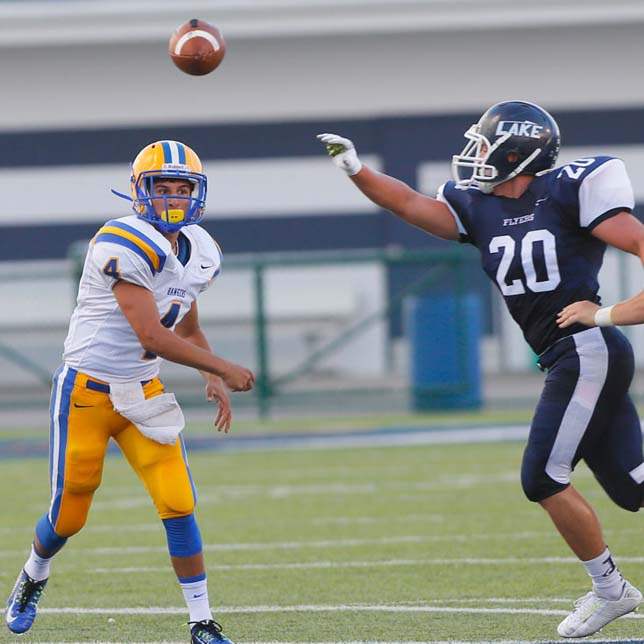 SPT-Lakefootball6p-vallejo-throw