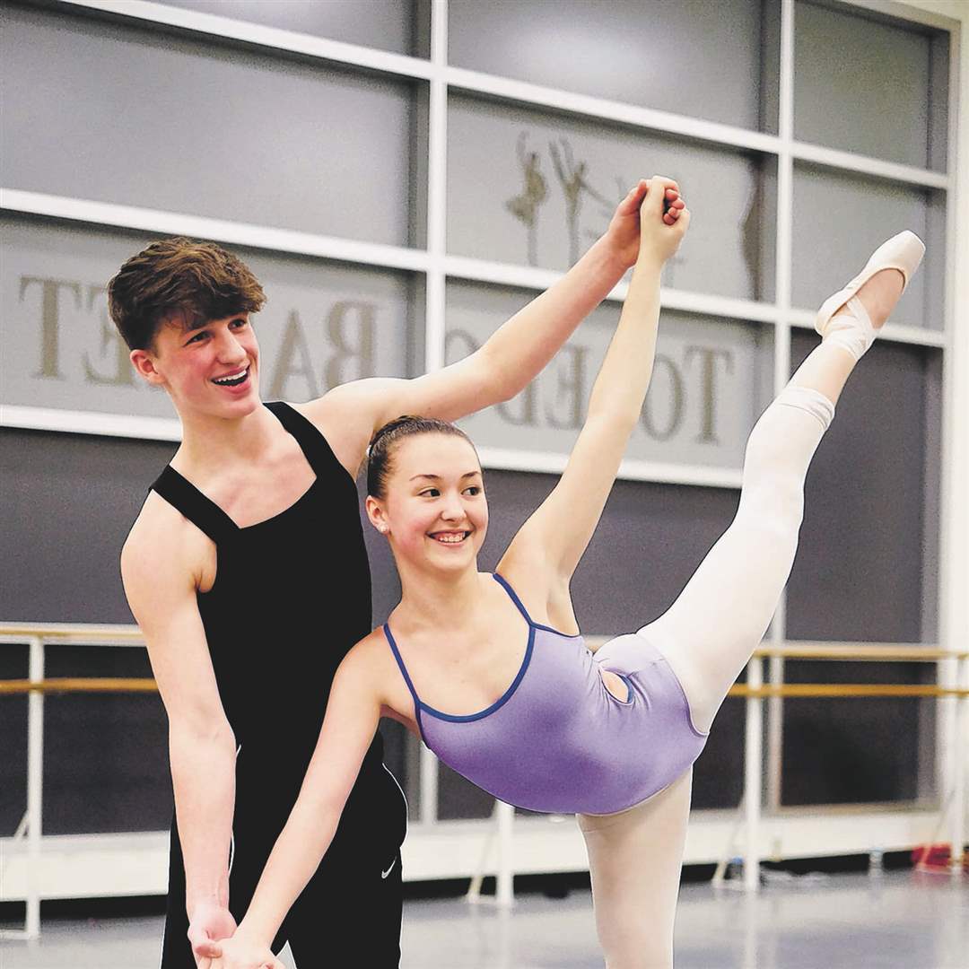 FEA-NUTCRACKER-Grahm-Feeny