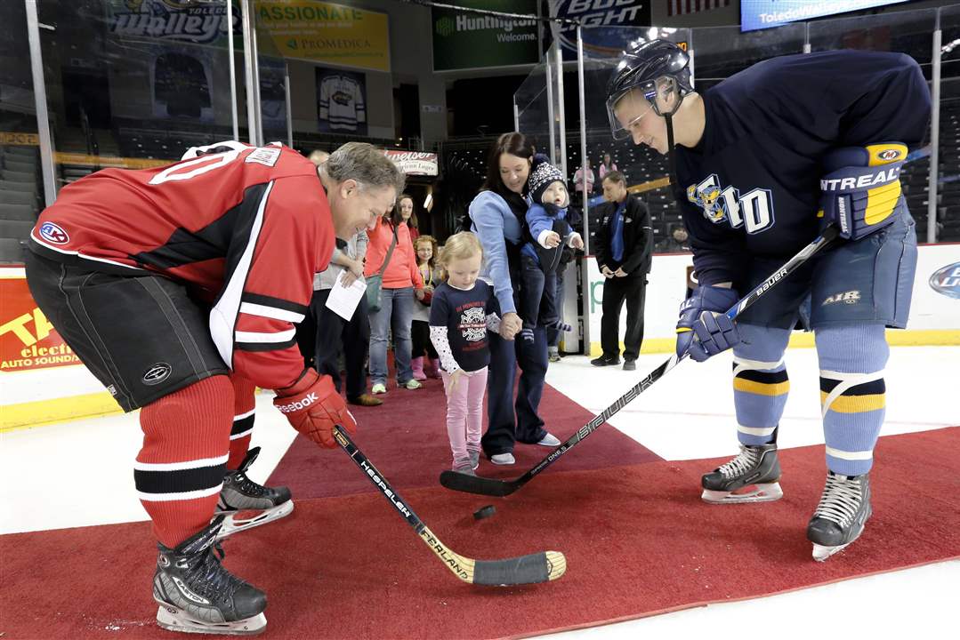 CTY-hockey23p-Dickman