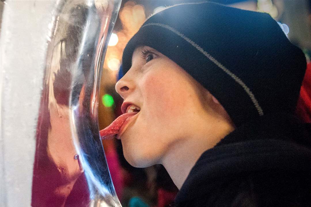 WEB-Webpbg-levis22-tongue