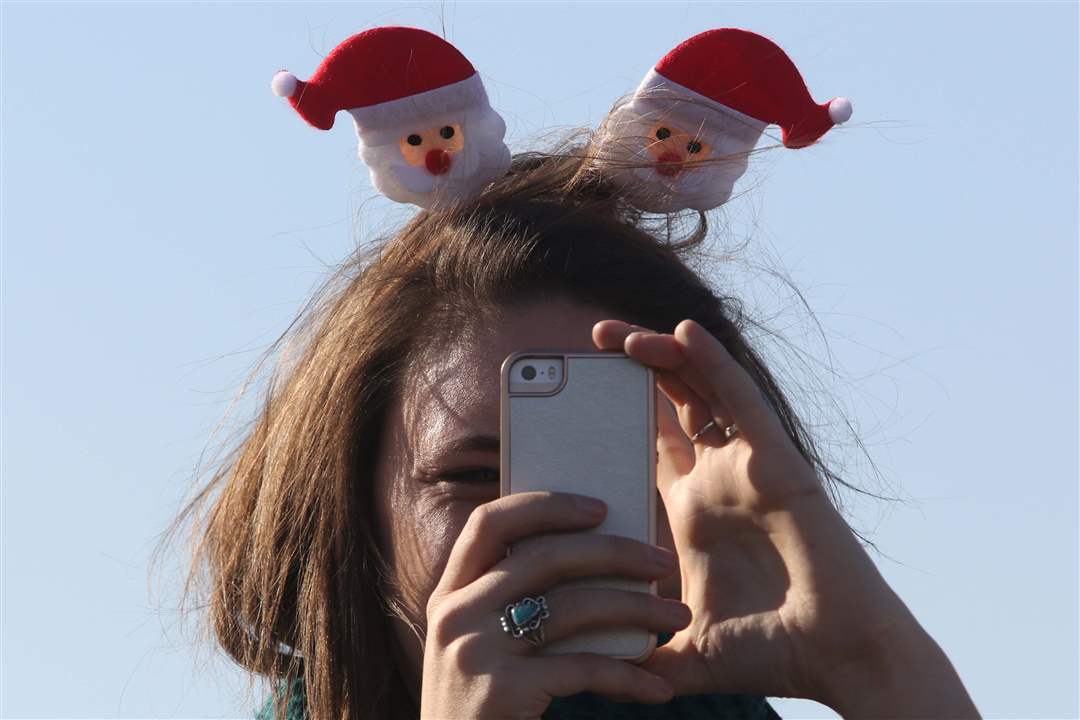 santa30p-Kelsey-Meyer