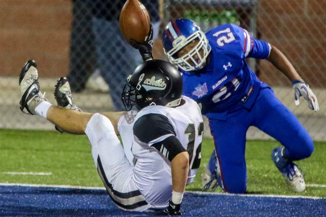 springfieldpburgfb24Perrysburg-s-Zach-Hosenberger-12