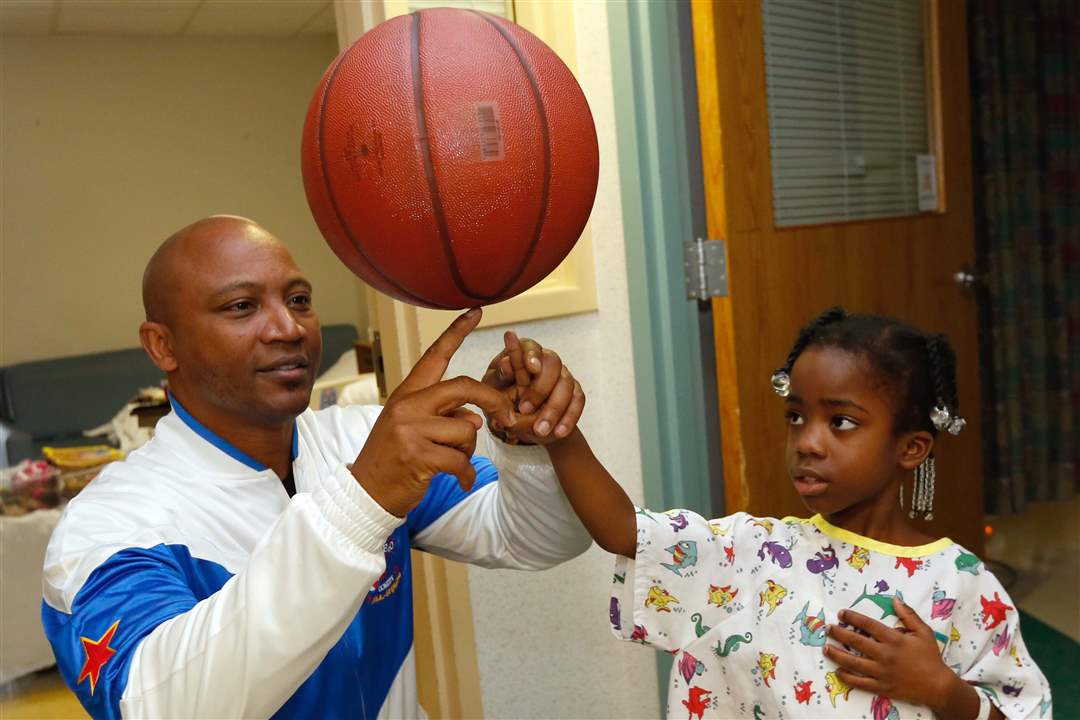 CTY-visit05p-ball-spinning