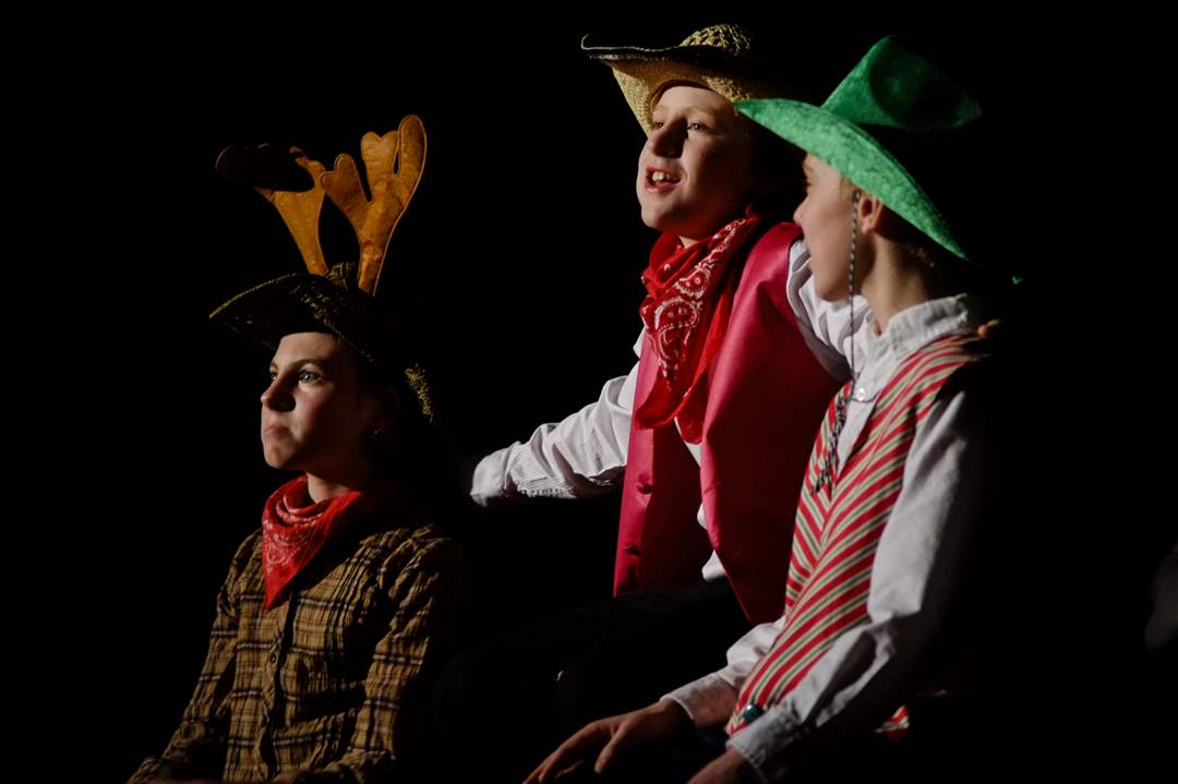 Webpbg-singing18-hawker-brownfiled-jones