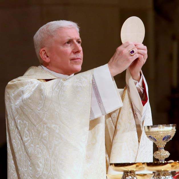 CTY-rosarymass25p-eucharist