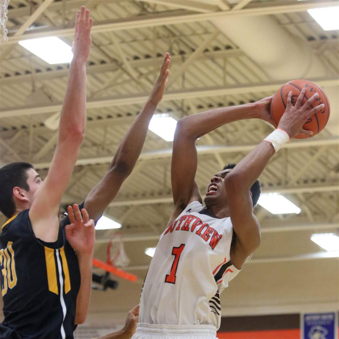 sviewbhoops09-Jeremiah-Roberts