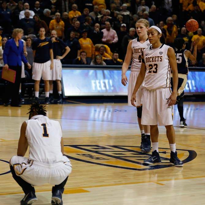 SPT-UTwbball15p-Brenae-Harris