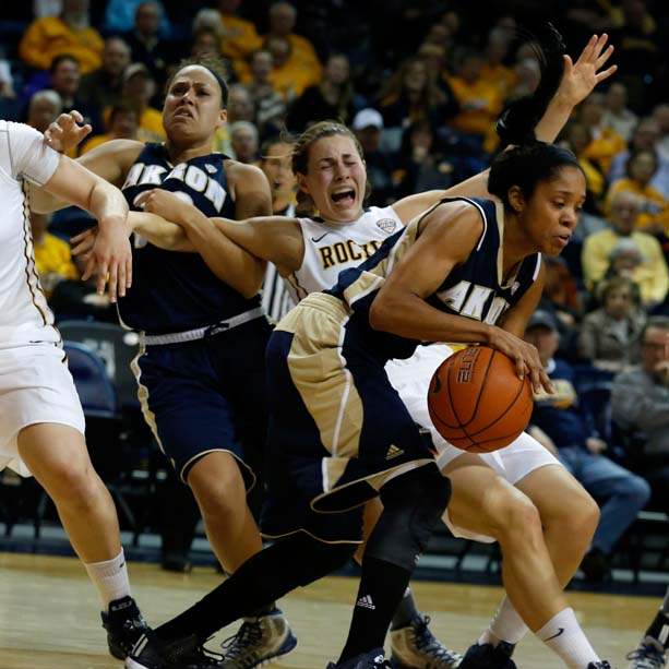 SPT-UTwbball15p-capotosto-vs-brown