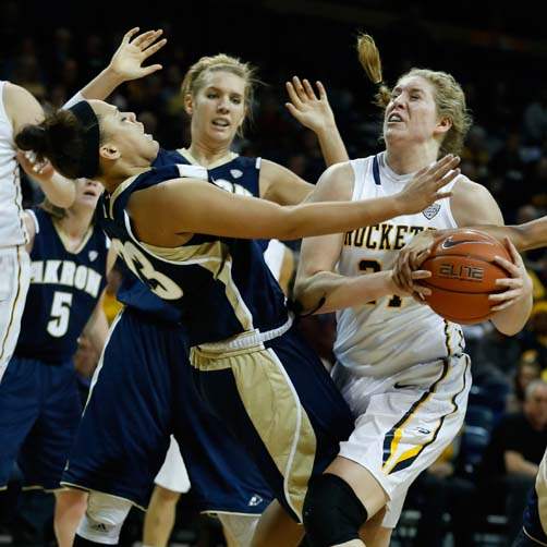 SPT-UTwbball15p-gibson-guards-rasmusen