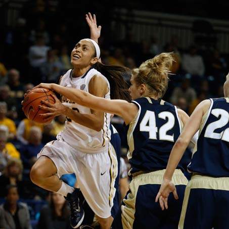 SPT-UTwbball15p-zanoguera-vs-king