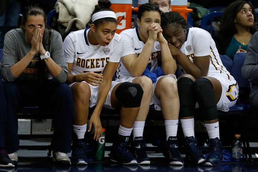 SPT-UTwbball15p-bench2