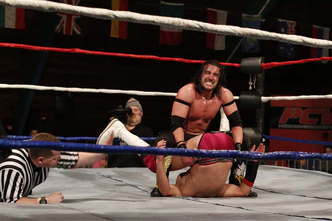 MAG-wrestling-Phil-Atlas